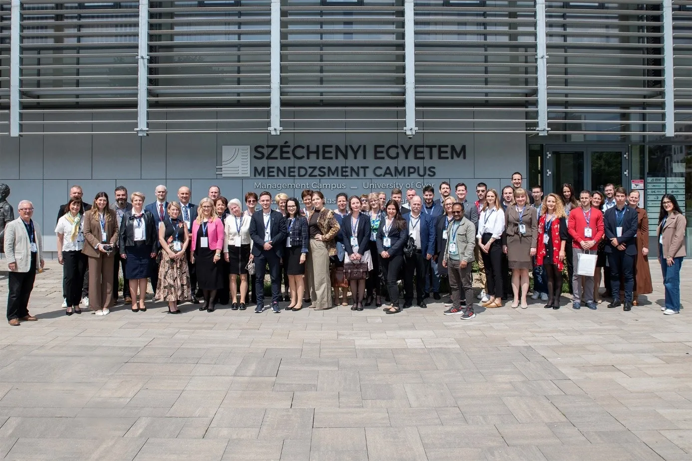 TESIC_konf csoportkép.webp